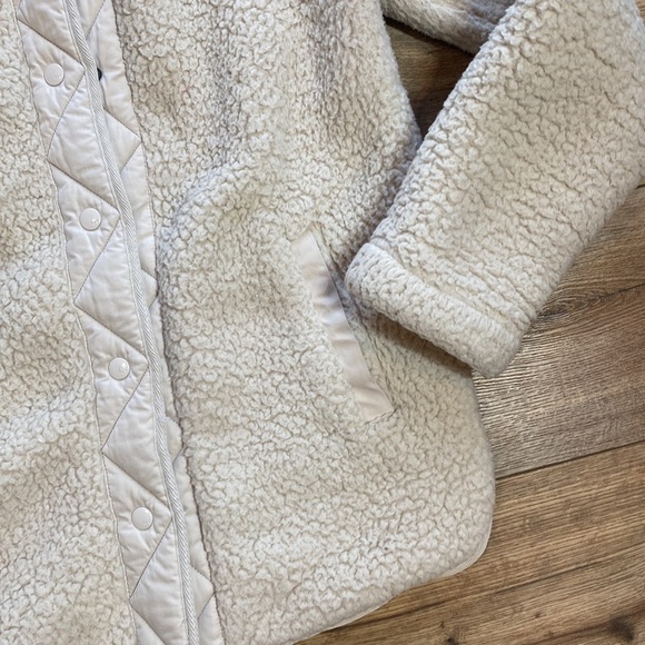 Abercrombie & Fitch Soft Collection Teddy Sherpa Jacket - Picture 2 of 8